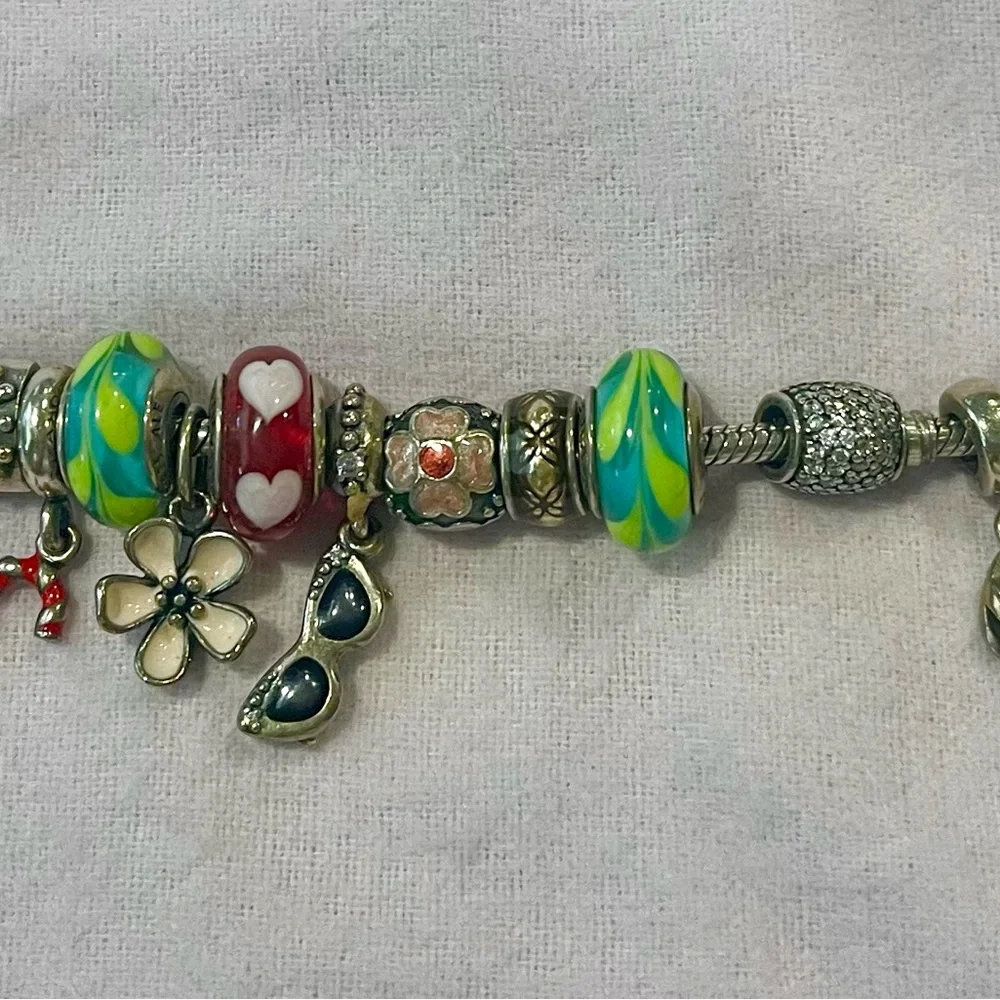 💝Beautiful Pandora charm bracelet with 16 charms. - Picture 7 of 12